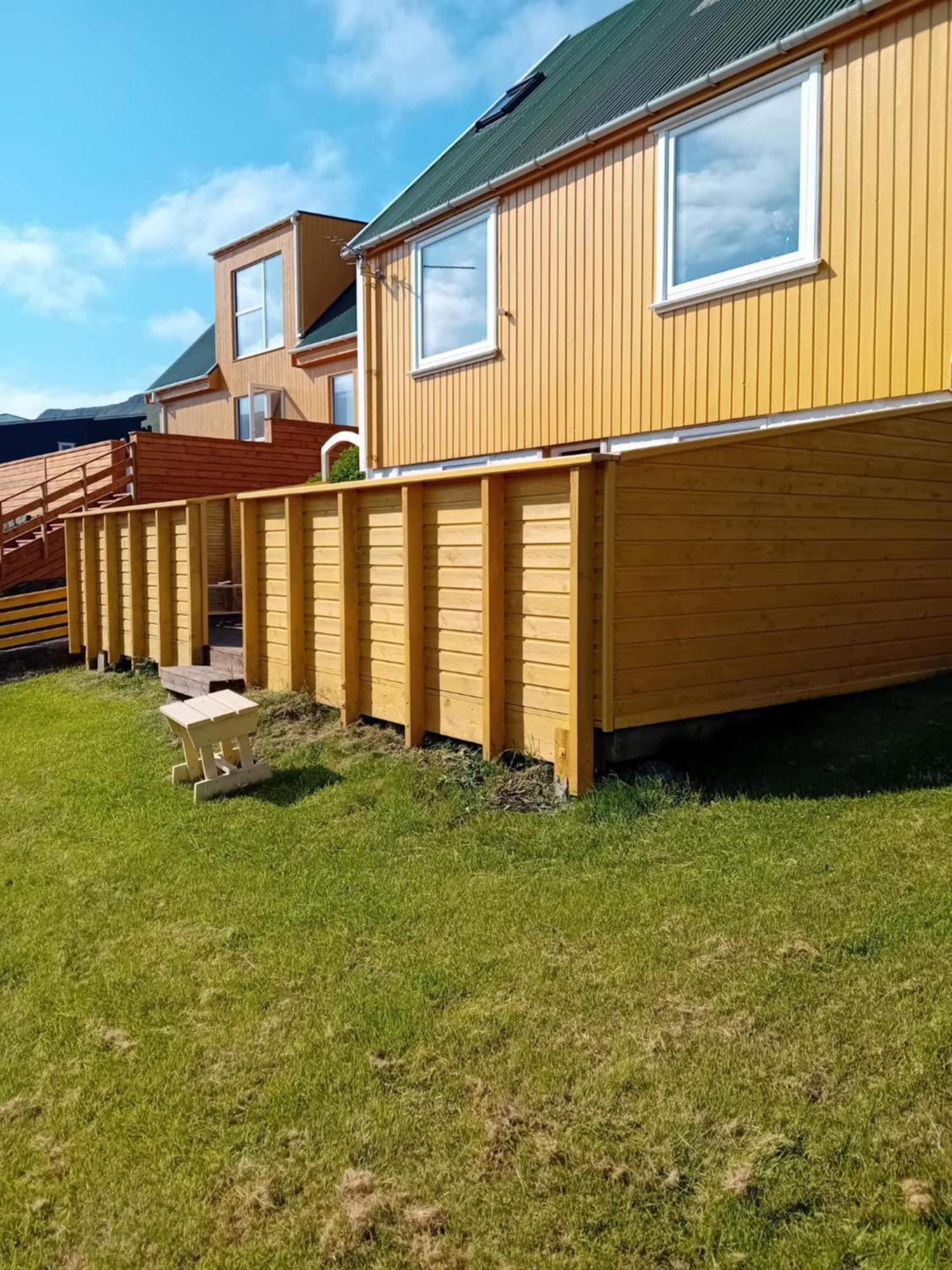 Villa Det Lille Gule Hus Trongisvágur Exterior foto